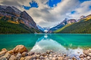 Lake Louise and Moraine Lake: Self-Guided Driving Audio Tour