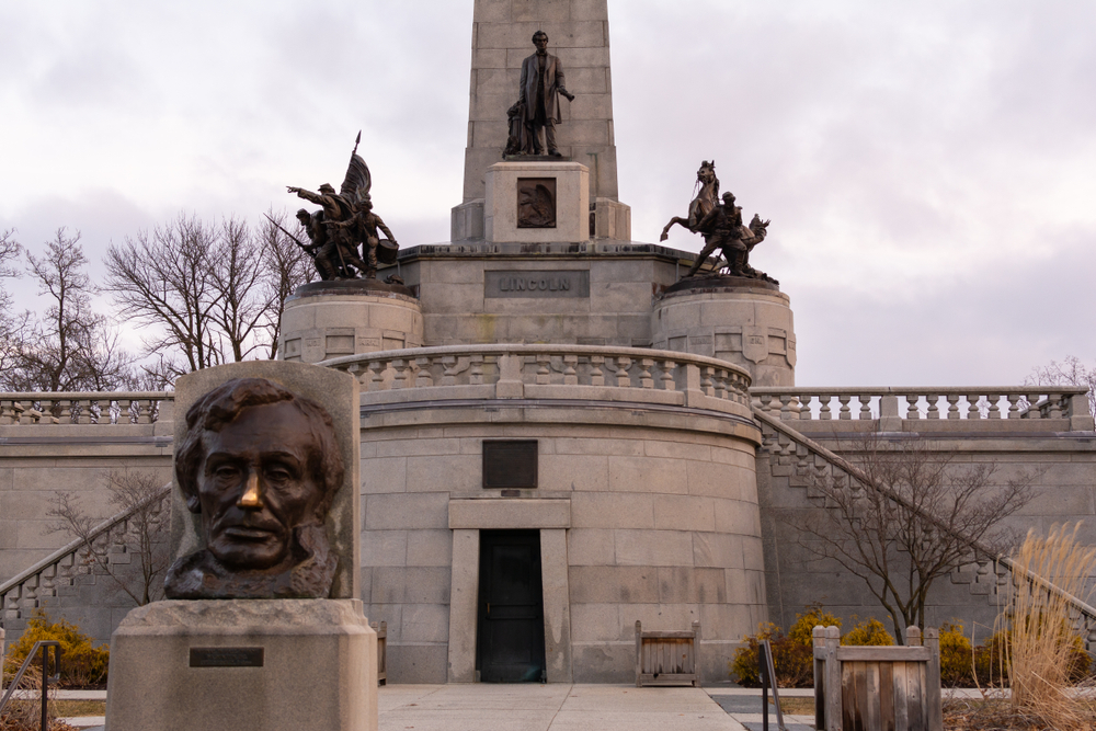 What should I see in Springfield, Illinois?