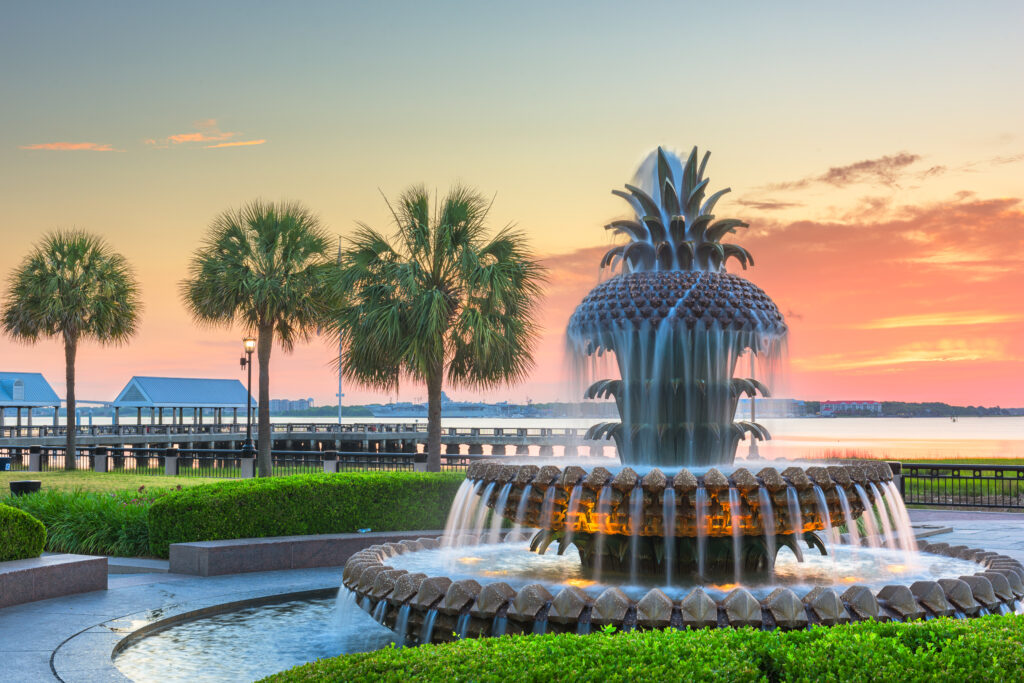 Charleston,,South,Carolina,,Usa,At,Waterfront,Park,At,Dawn.